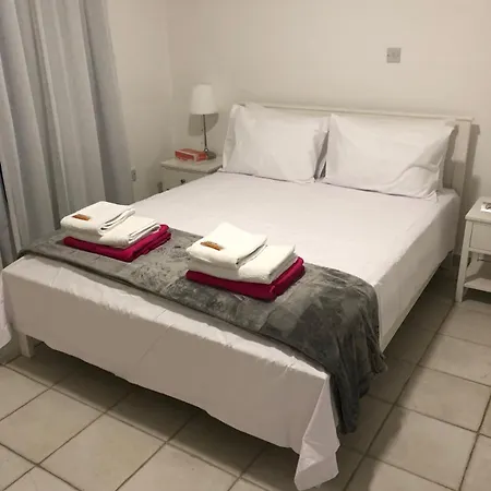 Paradise Gardens - Superb Large 3 Bed 2 Bath Apartment Paphos